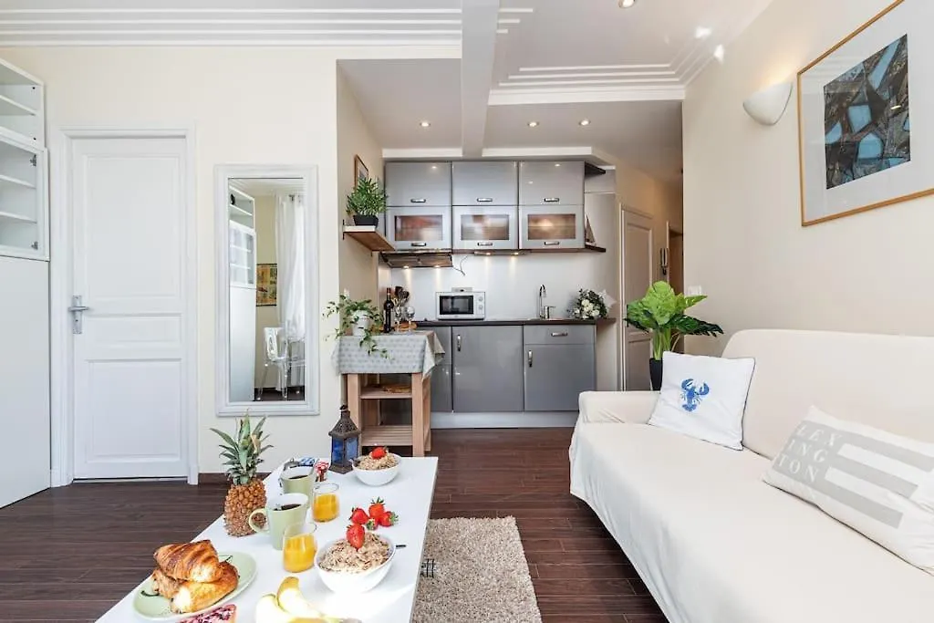 My Casa - Stalingrad 32 - Good Apartment, Port Of Nice Apartment